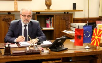 Xhaferi thotë se Ligjin për Gjuhët e dërgon për publikim në Gazetën Zyrtare “në kohën e duhur”