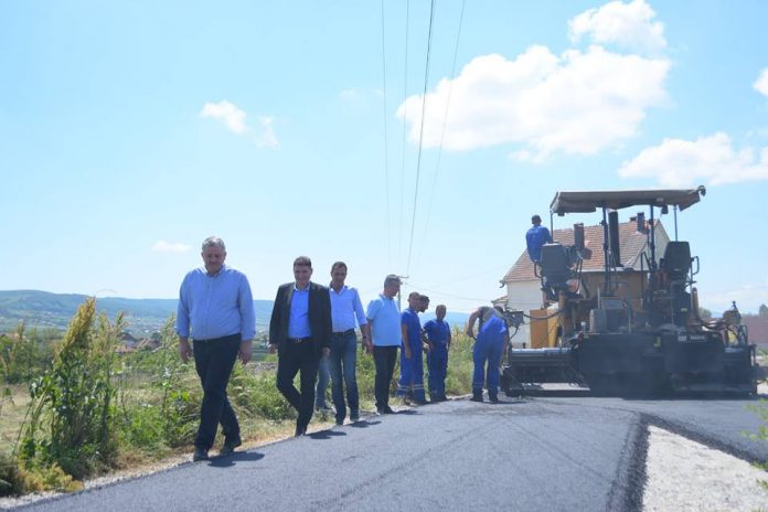 33708963_1057255291088158_2554514331387559936_n