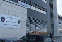 Edhe pas katër muajsh, Kushtetuesja s’ka vendim për rritjen e pagave nga Haradinaj