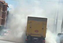 Podujevë: Kamioni mbulohet nga flakët