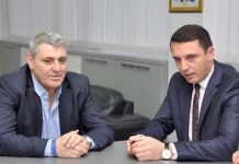 Gashi i shtangur dhe i pikëlluar pas vdekjes së Vokrrit