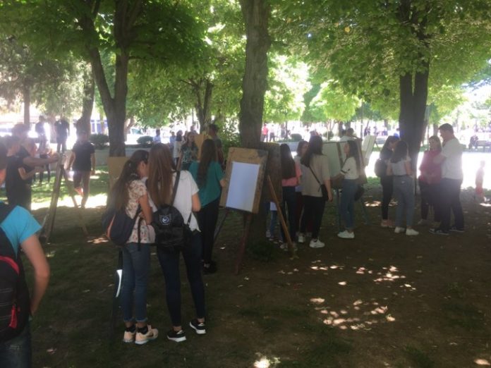 34066831_1712813405506646_2719052840575172608_n