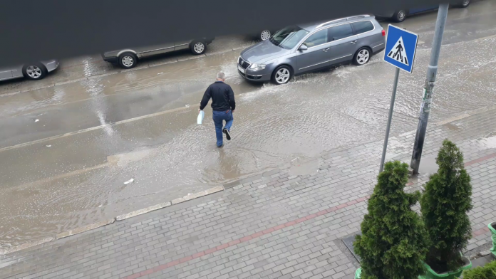 34344560_2080803538829447_2380216823279779840_n