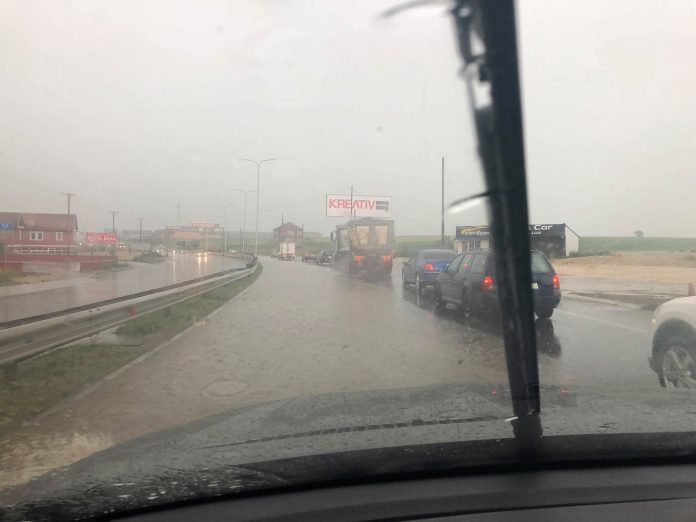 34963566_1782066368506972_5228294656135004160_n