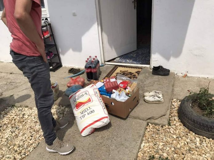 35237575_1962107150466119_3546306564472176640_n