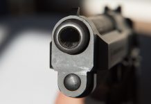 Ferizaj: Aksidentalisht plagos veten dhe një tjetër