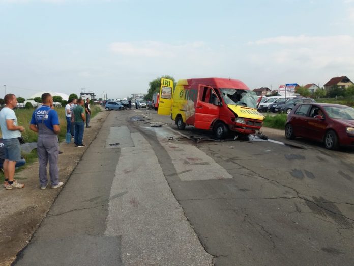 37046609_2092448337742059_7170081617271062528_n