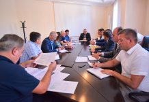 Agim Veliu kërkon nga drejtorët angazhim, veçmas për projektet infrastrukturore në Podujevë