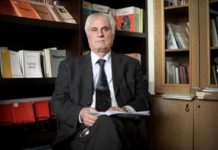 Policia serbe nuk e lejon akademik Hivzi Islamin të vizitojë Preshevën