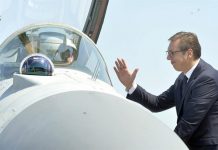 Vuçiq qau nga gëzimi kur në Serbi i pa avionët luftarakë rusë