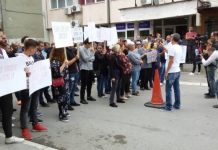Lirohen katër të arrestuar nga protesta në Gjakovë