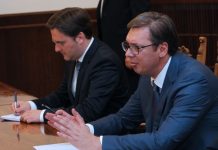 Vuçiq takon Moore: Të hiqet taksa, më pas vjen dialogu