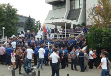 Punëtorët e KEDS-it në protestë, kërkojnë ngritjen e pagave