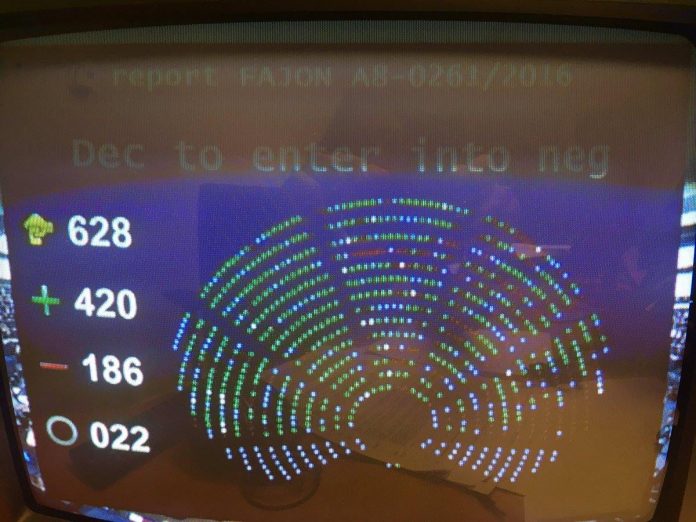 41701010_2155618074700984_7007931337533292544_n