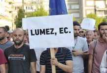 Sot protesta e tretë për shkarkimin e Lumezit