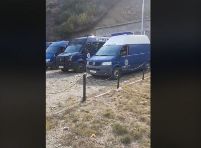 auto_POLICIA1538220853