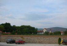 Ndryshimi i kufijve, Fushë-Kosova ia kërkon dy fshatra Graçanicës