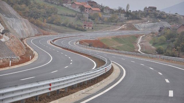 strada_432801_369132-640x358