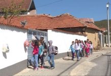 Rudari: Do t’iu dhurojë molla edhe nxënësve në Podujevë (Video)