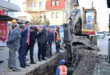 Veliu inspekton punimet e zgjerimit të rrugës së qendrës në Podujevë (Foto)