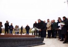Kryesia e LDK-së bën homazhe te varri i Xhemajl Mustafës