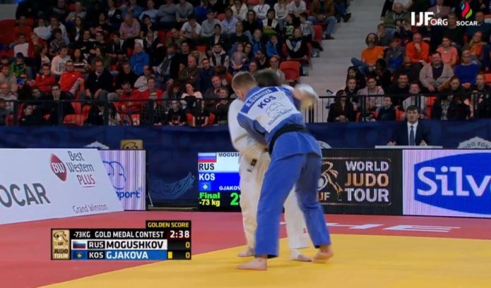 auto_Akil_Gjakova1542474165