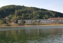 PDK: Shkolla në Orllan do të rrënohet me ngritjen e digës së liqenit