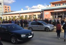 Policia jep detaje për të miturin që u therr me thikë në Podujevë (Foto-Video)