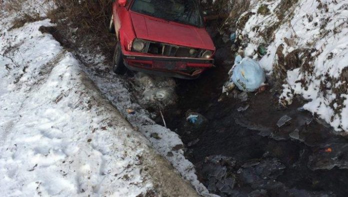 49728083_330279644493472_2396136630663512064_n