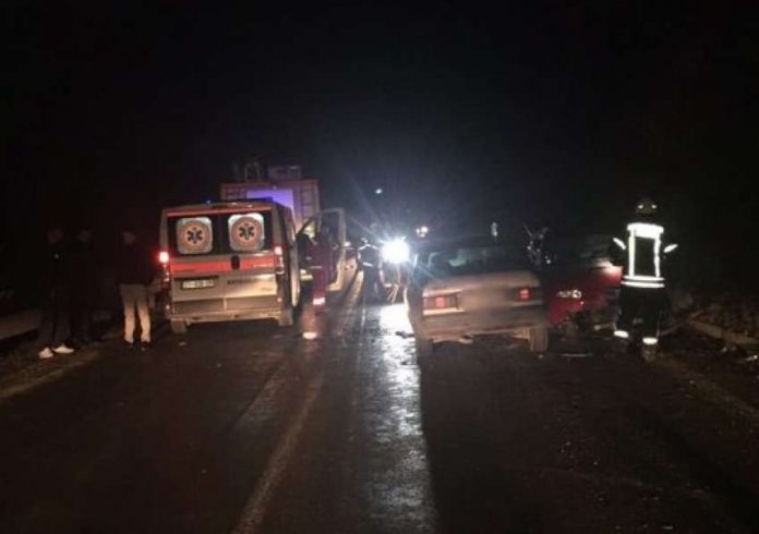 auto_VRANIDOLL-e15148488288871514849815 (1)