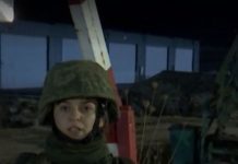 Ushtarja që bëri rojë në kazermën e FSK’së në natën e ndërrimit të moteve