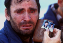 Historia e një prej fotografive më të dhimbshme nga lufta e Kosovës