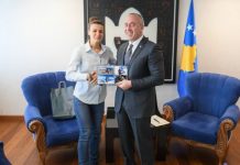 Haradinaj: Flamuri i Kosovës po valon në majet më të larta botërore falë aplinistëve