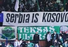 Tifozët turq kundër Serbisë në përvjetorin e Pavarësisë së Kosovës: “Serbia është Kosovë”