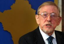 Walker: E admiroj qëndrimin e Haradinajt për taksën