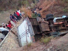 Rrokulliset një kamion në Meksikë, 25 persona të vdekur