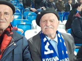 Tifozi 83-vjeçar që i ndjek ndeshjet e përfaqësueses së Kosovës