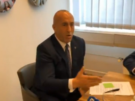 Haradinaj nervozohet: Marre është kjo, çka janë gjithë ato gra dhe fëmijë t’u pritë te dera
