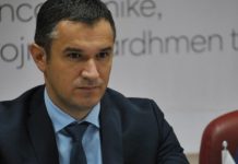 Hoxha: Mbajtja e pozitës krye-shef ekzekutiv në Postë dhe kryetarit të PDK-së në Drenas nuk përbën konflikt interesi