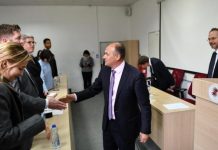 Hoxhaj me studentët ndërkombëtarë: Pa koordinim SHBA-BE, vështirë të ketë marrëveshje këtë vit