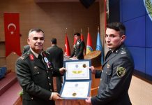 Pjesëtari i FSK-së, Atdhe Hasani i dyti në shkollën për pilot helikopteri në Turqi