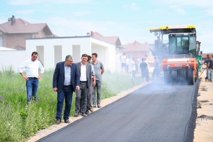 Asfalti rruga obrance - foto Komuna e P