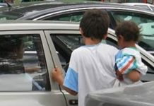 Mbi 40 kallëzime penale ndaj prindërve, ky është numri i lypsarëve fëmijë në rrugët e Prishtinës
