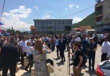 As leja e kufizuar nuk e ndalë Gjuriqin të premtojë qindra projekte në veri