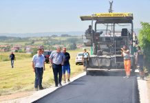 Asfaltohen disa rrugë në Dumnicë të Podujevës