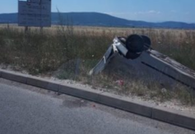 Rrokulliset një veturë në Komoran: Një i lënduar nga aksidenti