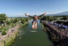 Mediumi rus raporton për traditën e kërcimeve nga Ura e Fshejtë