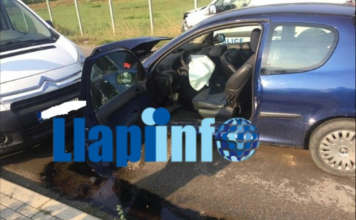 Katër persona të lënduar nga aksidenti në Podujevë, ku u përfshi edhe një veturë e Policisë