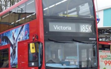 Numri i votave që fitoi Albin Kurti, shfaqet në autobus të Londrës