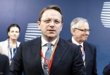 Varhelyi: Kosova ka përmbushur të gjitha kushtet për liberalizim të vizave